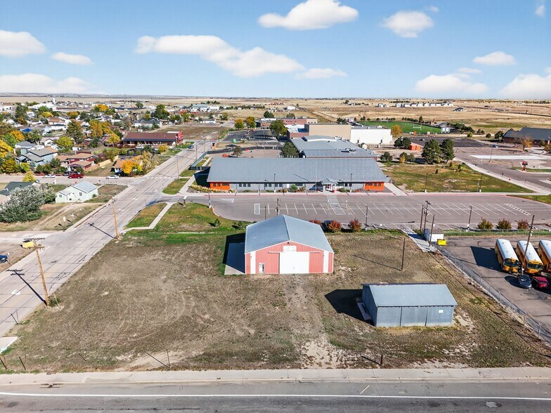 735 Palmer Ave, Bennett, CO à vendre - Photo du bâtiment - Image 2 de 18