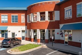 2405 Whittier Dr, Frederick, MD for lease Interior Photo- Image 1 of 5