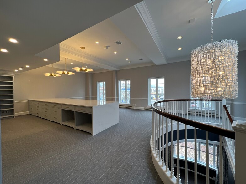 21 South Ave, New Canaan, CT for lease - Building Photo - Image 2 of 24