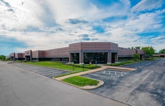 3152-3198 Riverport Tech Center Dr, Maryland Heights, MO for lease Building Photo- Image 2 of 4