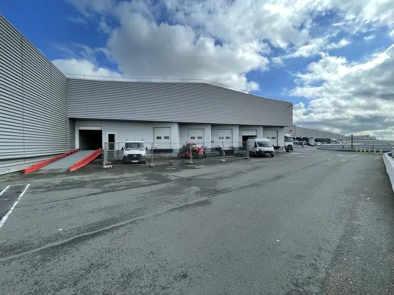 Industrial in Pantin for lease Building Photo- Image 1 of 5