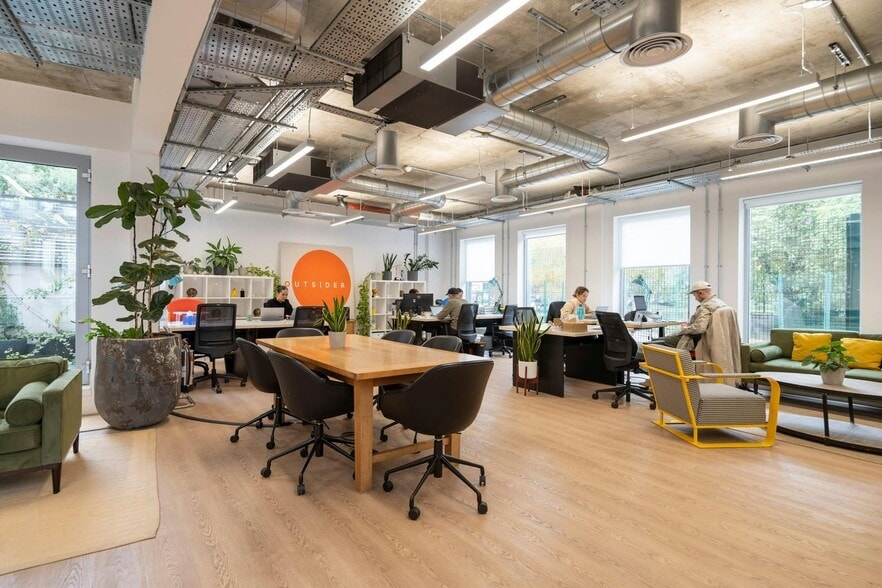 12-27 Swan Yard, London for lease - Building Photo - Image 3 of 20