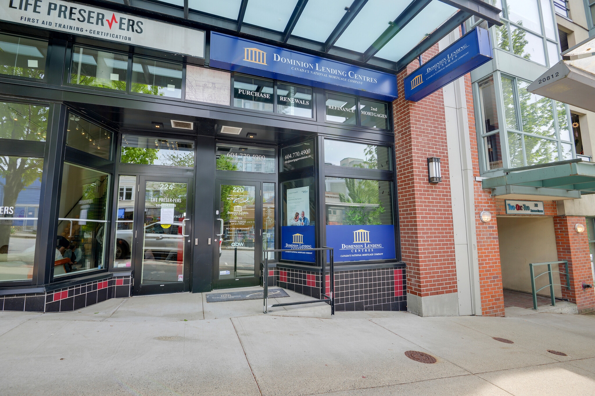 220-250 Lonsdale Ave, North Vancouver, BC for sale Primary Photo- Image 1 of 1