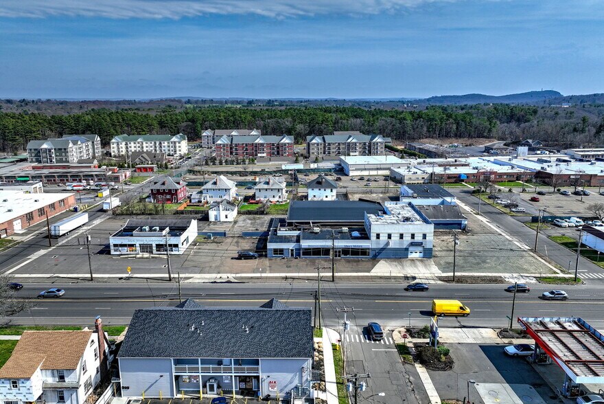 1635 Dixwell Ave, Hamden portefeuille de 3 propriétés à vendre sur LoopNet.ca - Photo du bâtiment - Image 3 de 16