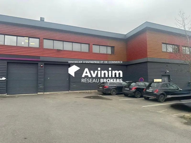 Industrial in SAINT-OUEN-L'AUMONE for lease Building Photo- Image 1 of 5