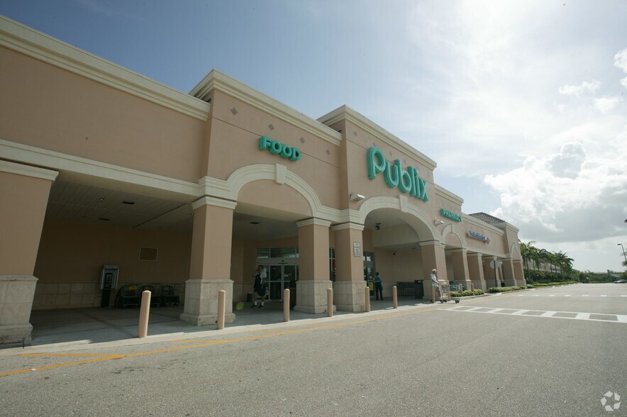 8989 Okeechobee Blvd, West Palm Beach, FL à louer - Photo du bâtiment - Image 2 de 16