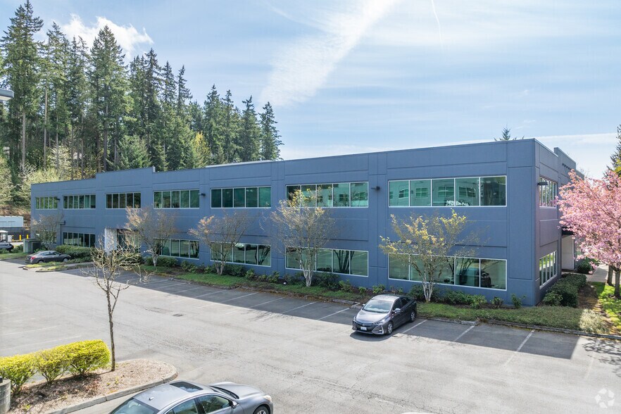 21520 30th Dr SE, Bothell, WA à vendre - Photo du bâtiment - Image 3 de 5