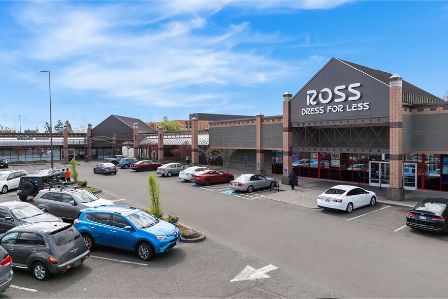 Gateway Shopping Center portefeuille de 6 propriétés à vendre sur LoopNet.ca - Photo du bâtiment - Image 2 de 6