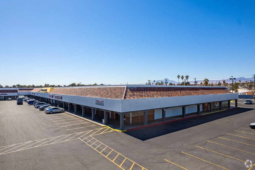 500-640 S Decatur Blvd, Las Vegas, NV à louer - Photo du bâtiment - Image 2 de 4