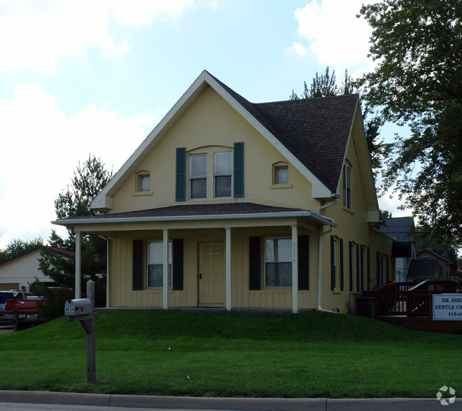 3634 Navarre Ave, Oregon, OH for sale - Primary Photo - Image 1 of 1