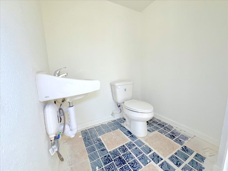 7704 Irvington Blvd, Houston, TX à vendre - Photo du bâtiment - Image 3 de 59
