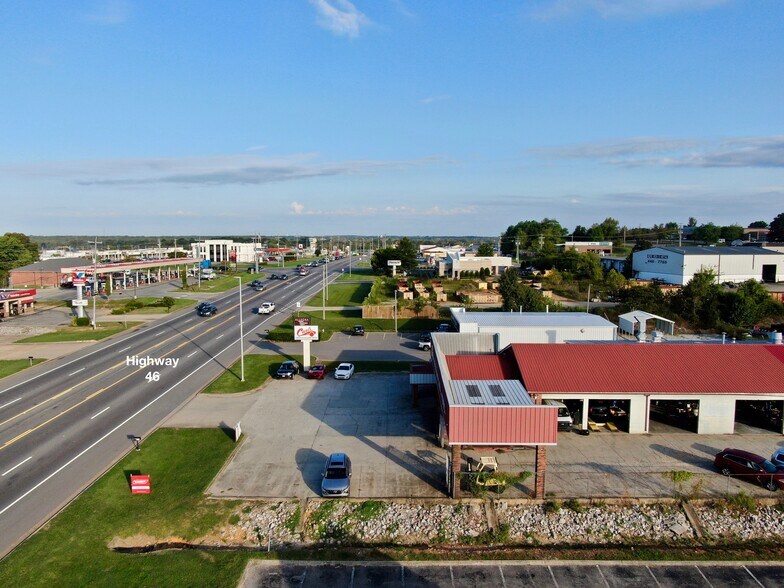 525 Highway 46 S, Dickson, TN à vendre - Photo du bâtiment - Image 2 de 17