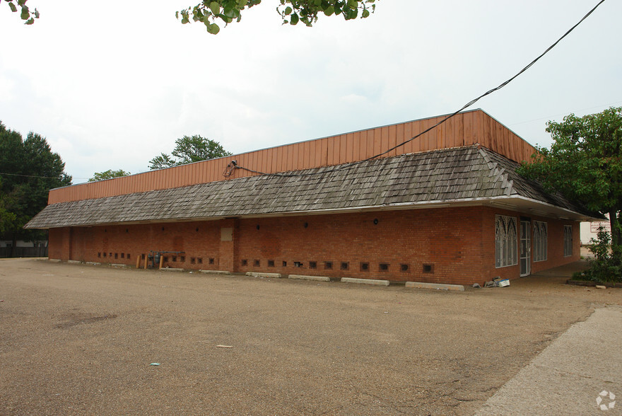 1800 Bailey Ave, Jackson, MS for lease - Primary Photo - Image 1 of 2