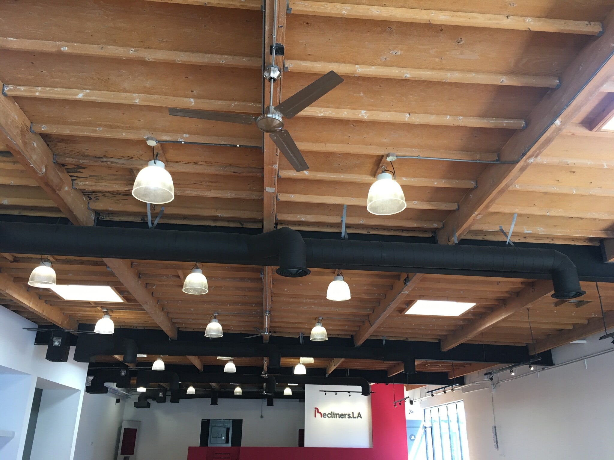 1920 Newport Blvd, Costa Mesa, CA for lease Interior Photo- Image 1 of 4