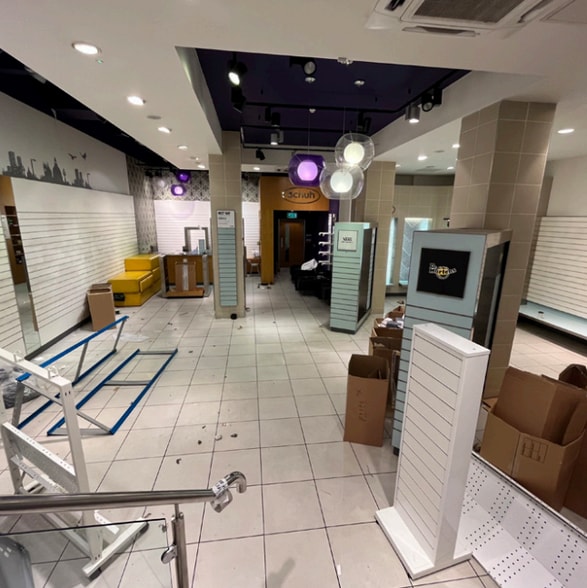 33-39 Royal Av, Belfast for lease - Interior Photo - Image 2 of 2