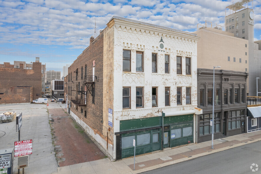 710 Monroe St, Toledo, OH à vendre - Photo principale - Image 1 de 1