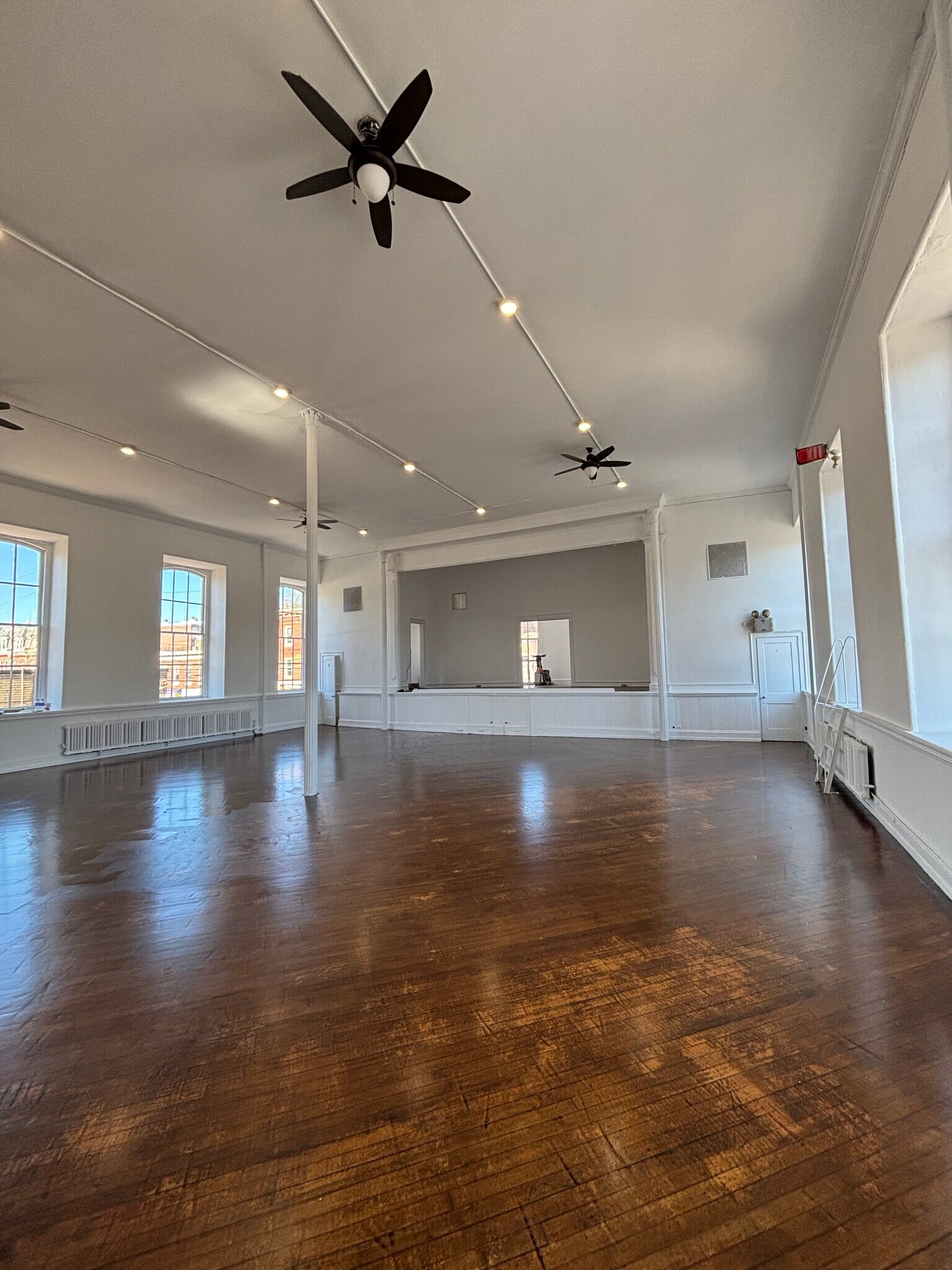 4200 Ridge Ave, Philadelphia, PA à vendre Photo du bâtiment- Image 1 de 10