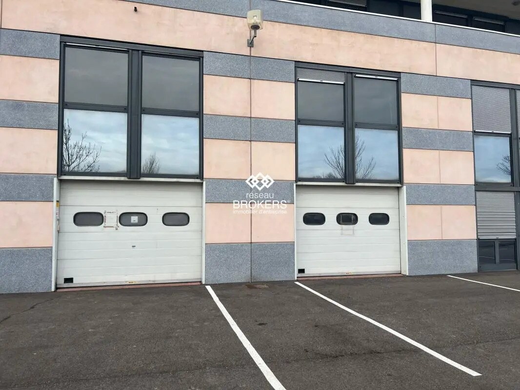 Flex in Saint-Quentin-Fallavier for lease Building Photo- Image 1 of 13