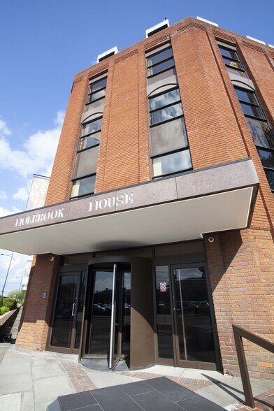 3 Station Rd, Swindon à louer - Photo du bâtiment - Image 2 de 5