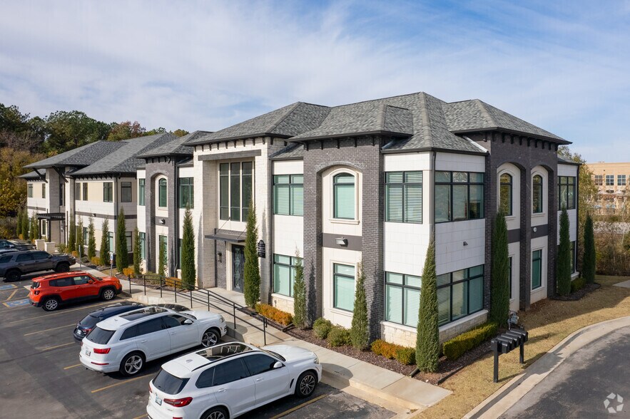 7806 E 108th St S, Tulsa, OK à louer - Photo du bâtiment - Image 2 de 17