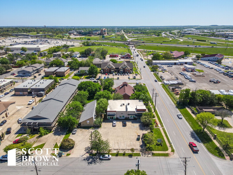 2535 Charlotte St, Denton, TX for lease - Building Photo - Image 3 of 15