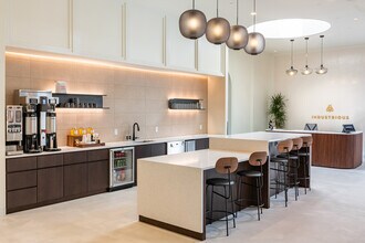 5 Columbus Cir, New York, NY for lease Interior Photo- Image 1 of 3