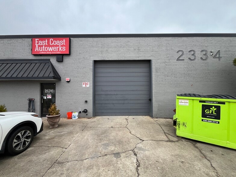 2334 W English Rd, High Point, NC for lease - Building Photo - Image 2 of 5