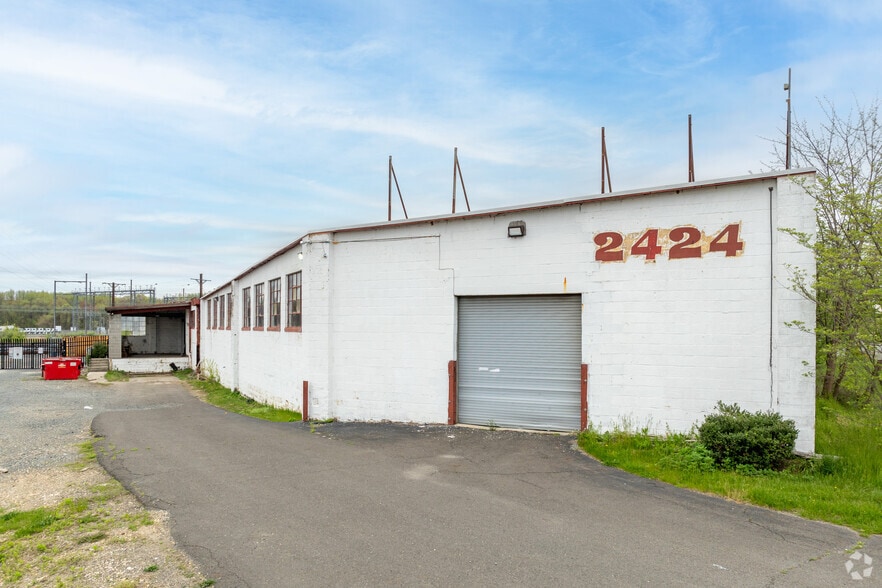 2424 E State St, Hamilton, NJ for lease - Building Photo - Image 3 of 10