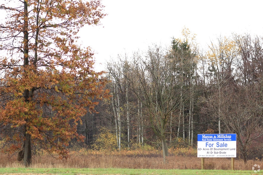 Harvard Rd, Orange Village, OH à louer - Photo du bâtiment - Image 2 de 4