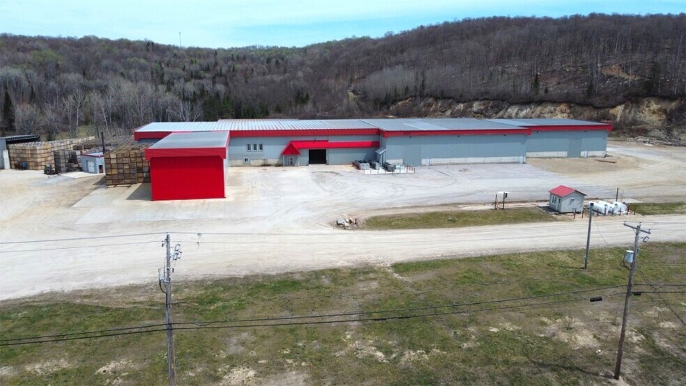 117 Route 117 N, Rivière-Rouge, QC for sale - Primary Photo - Image 1 of 1