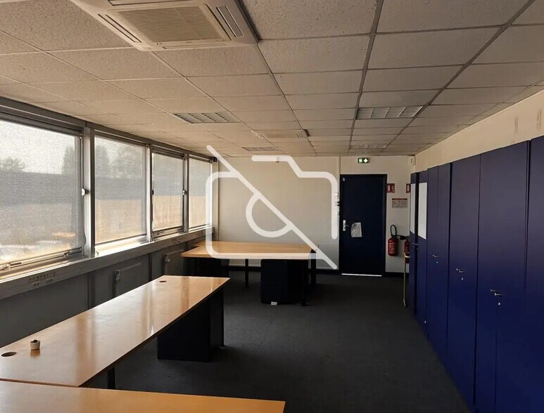 Industriel dans Antony à louer - Photo intérieure - Image 3 de 3