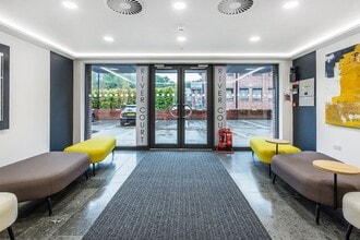 Mill Ln, Godalming à louer Photo intérieure- Image 2 de 3