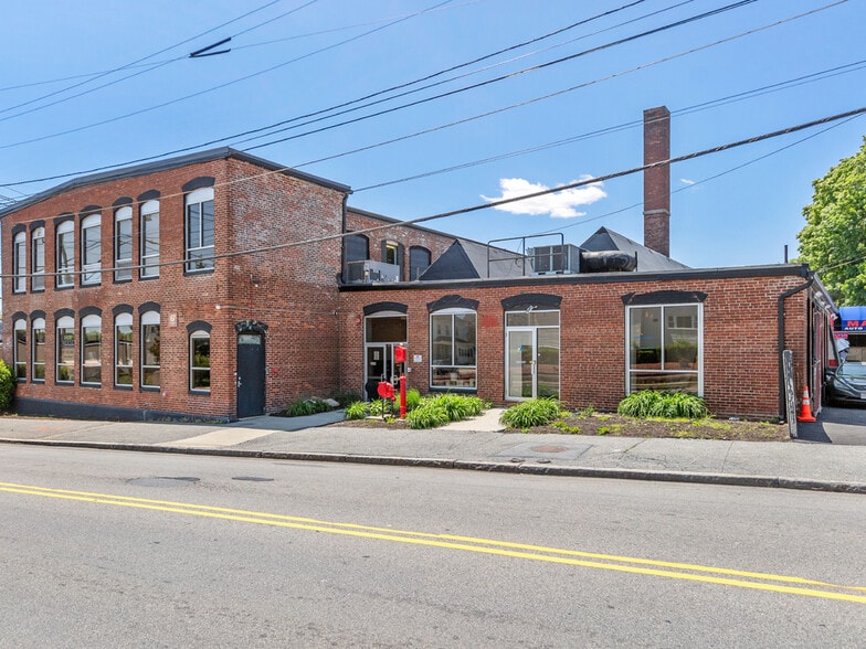 67 Maplewood St, Malden, MA for lease - Building Photo - Image 1 of 15
