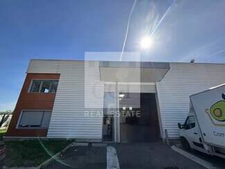 Plus de détails pour 1 Rue Galilée, Saint-Priest - Local d'activités à louer