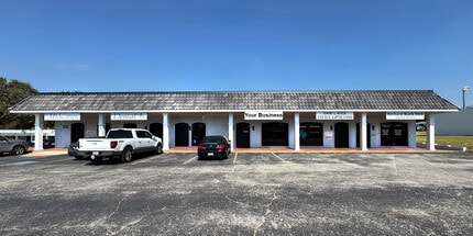 556 W Bedford Euless Rd, Hurst, TX à louer Photo du bâtiment- Image 1 de 9