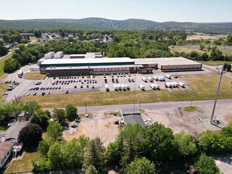 600 Sanders St, Scranton, PA à vendre - Photo du bâtiment - Image 1 de 33