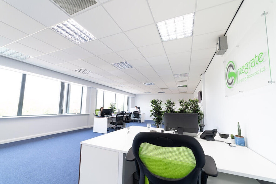 Oracle Dr, Solihull for lease - Interior Photo - Image 3 of 6