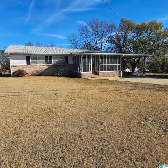 1809 Golden Springs Rd, Anniston, AL à louer - Photo du bâtiment - Image 1 de 3
