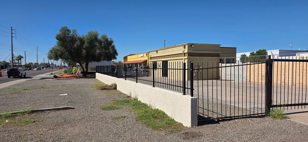 506 W Broadway Rd, Mesa, AZ for lease - Building Photo - Image 1 of 4
