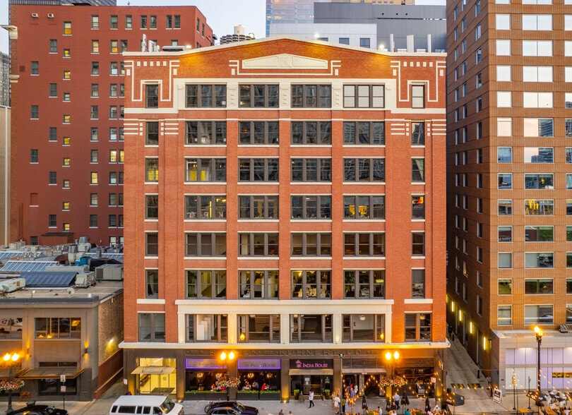 57-59 W Grand Ave, Chicago, IL for lease - Building Photo - Image 2 of 3