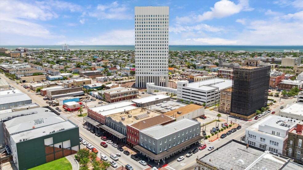 210 Moody Ave, Galveston, TX à vendre - Photo du bâtiment - Image 3 de 52