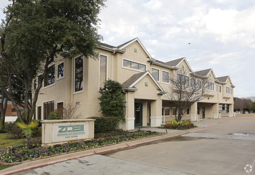 5421 Alpha Rd, Dallas, TX à louer - Photo du bâtiment - Image 2 de 12