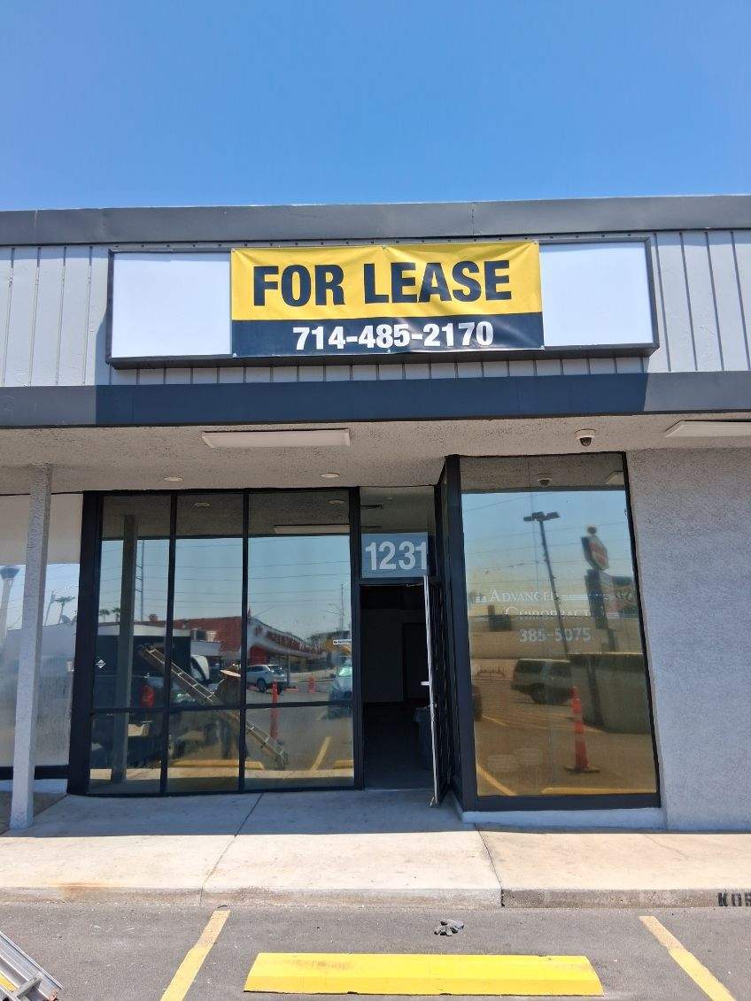 1203-1241 E Charleston Blvd, Las Vegas, NV à louer Photo du bâtiment- Image 1 de 5