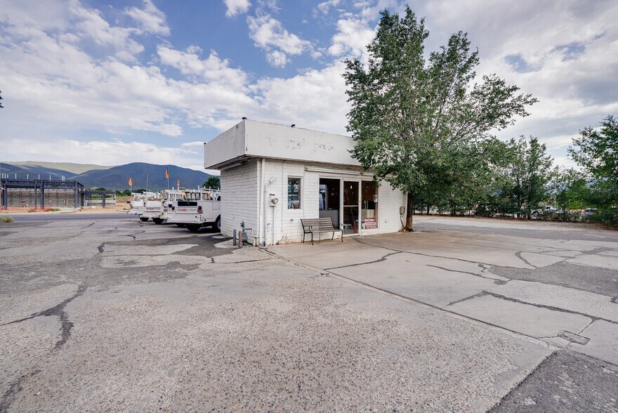 1132 Paseo del Pueblo Sur, Taos, NM à vendre - Photo du bâtiment - Image 2 de 50