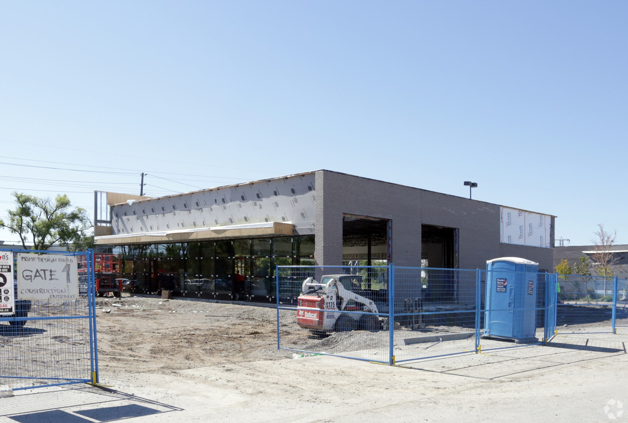 1296 Castlefield Ave, Toronto, ON for lease Primary Photo- Image 1 of 5