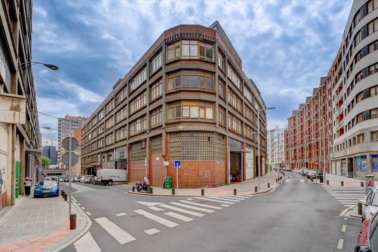 Kalea Padre Larramendi, Bilbao, Vizcaya for sale Building Photo- Image 1 of 3