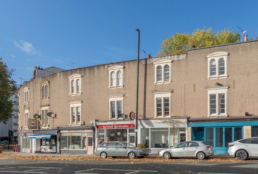 Jacob’s Wells Road & St George’s Road portefeuille de 17 propriétés à vendre sur LoopNet.ca - Photo du bâtiment - Image 3 de 23