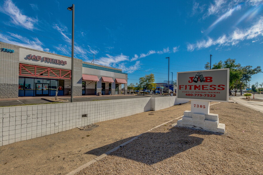 7305 S Kyrene Rd, Tempe, AZ à vendre - Photo du b timent - Image 3 de 10