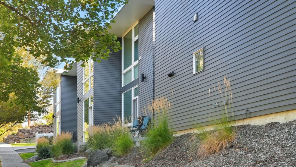 2009 S Grand Blvd, Spokane, WA for sale - Building Photo - Image 2 of 7