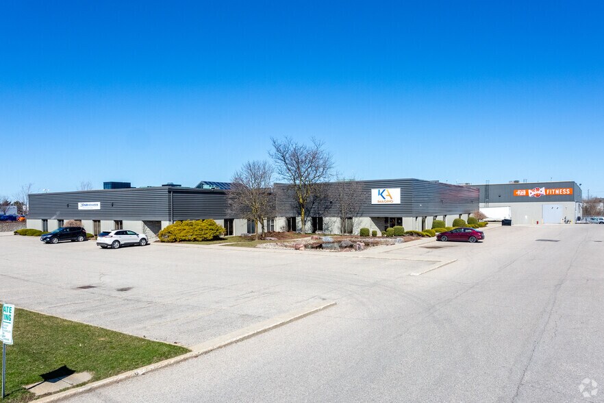 560 Parkside Dr, Waterloo, ON à vendre - Photo principale - Image 1 de 1